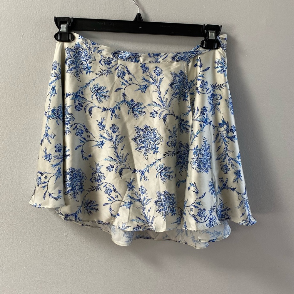 FLORAL URBAN OUTFITTERS WRAP SKIRT